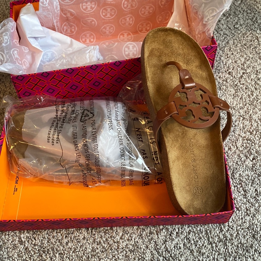 never worn tory burch sandals